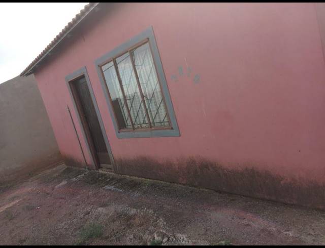 2 BEDROOM HOUSE FOR SALE IN VILLA LIZA